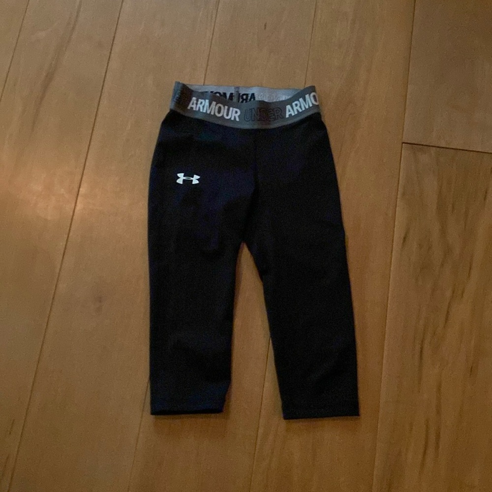 Girls Under Armour capris